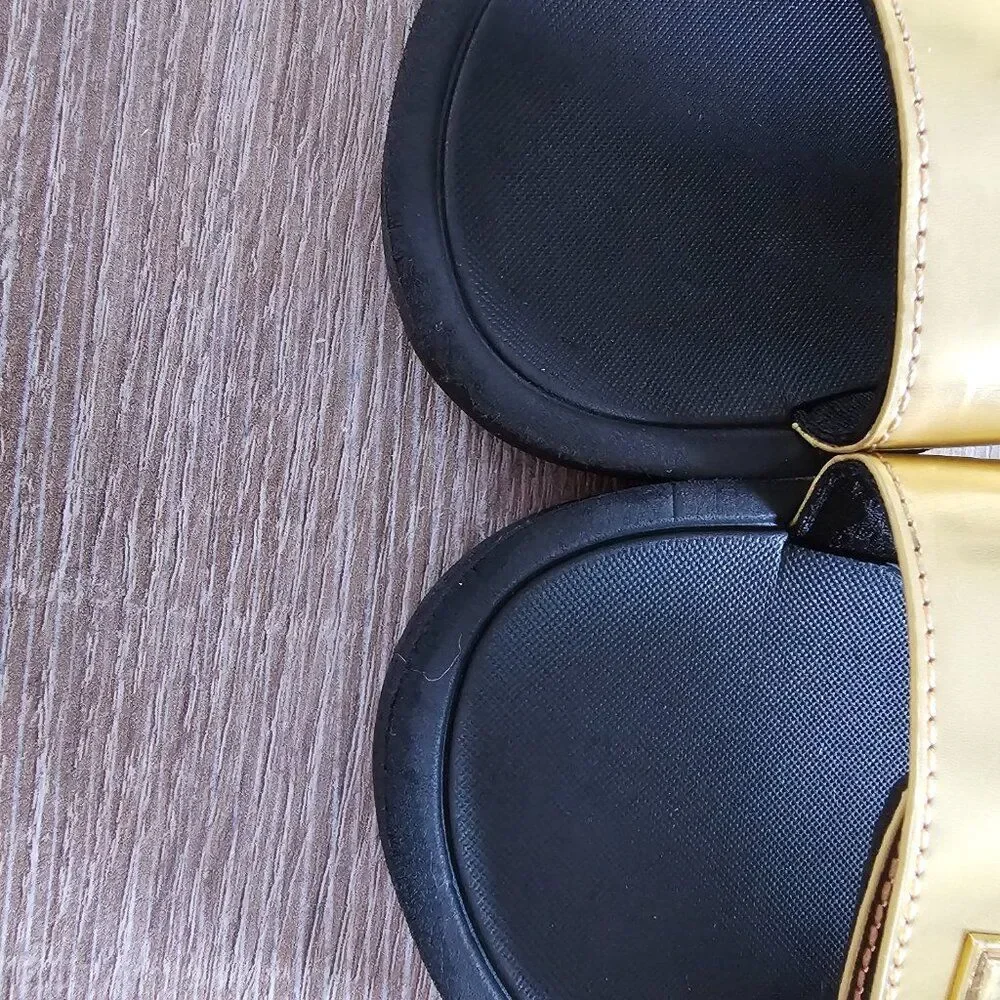 Michael Kors Gold Slip On Sandals Slides Girls 6 / Boys 5 Black Cushion Sole Sum